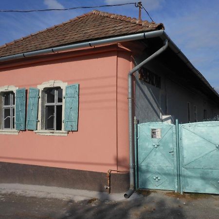 Merum Pinceszet Es Vendegszoba Tallya Экстерьер фото